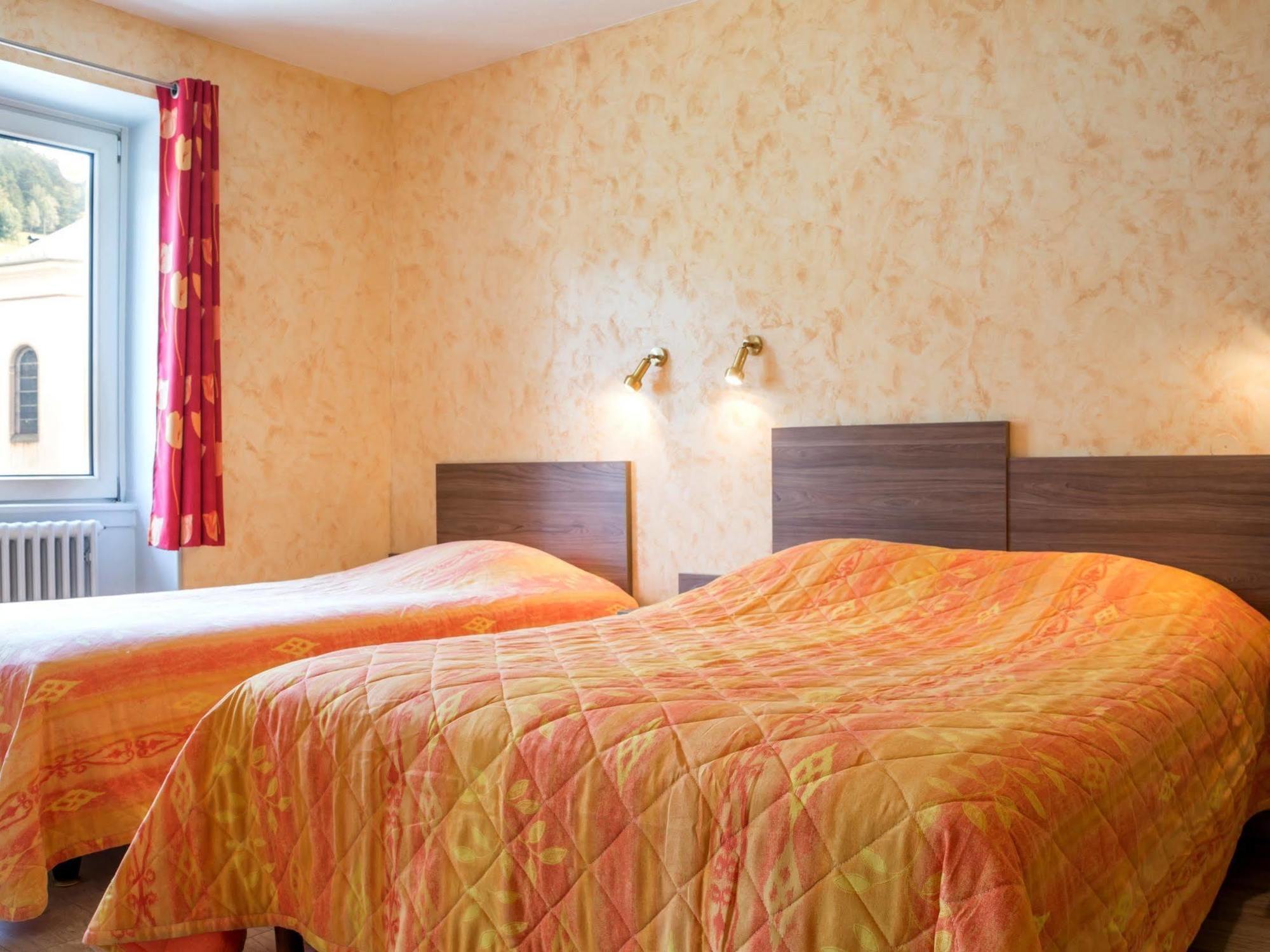Logis Hotel Wetterer Орбе Экстерьер фото